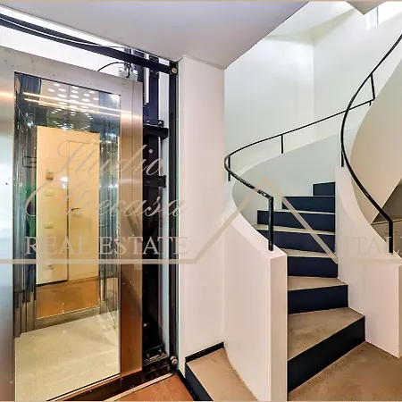 Splendida Con Piscina Riscaldata Vicino Villa